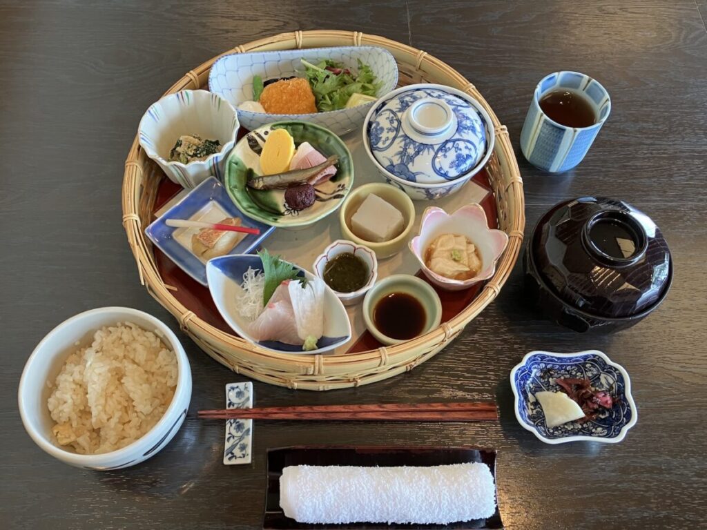 【平日限定】花かご弁当（雲海）