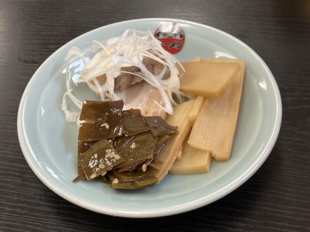 ビールのおつまみ(ダルマヤラーメン)