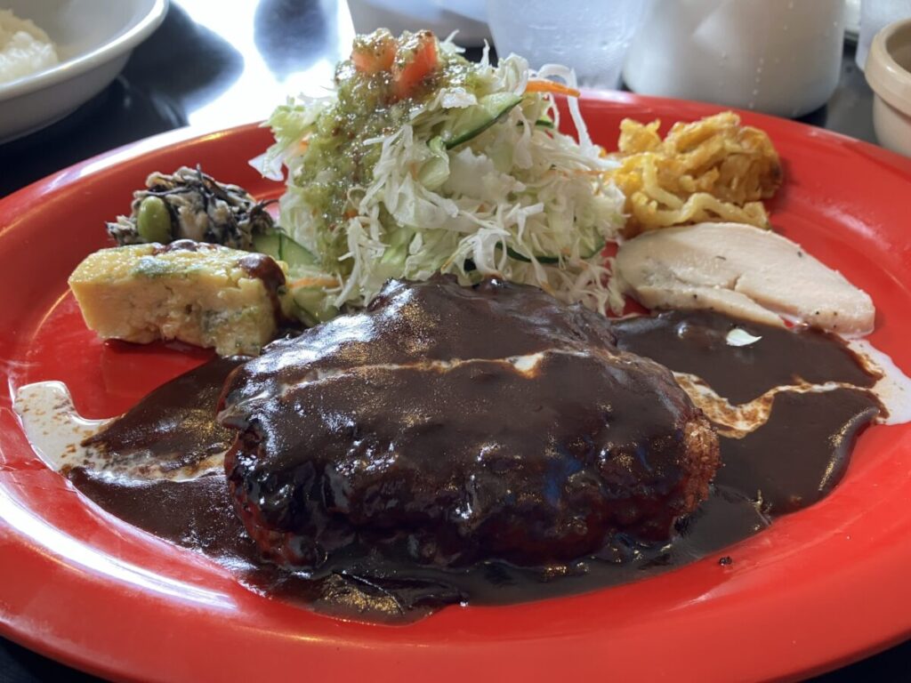 にこのいつでも定食デミグラスソースのハンバーグ(かふぇにこ)
