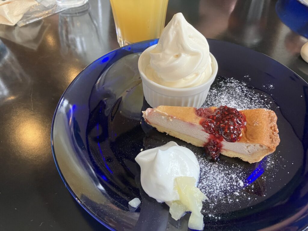 デザート ラズベリーのチーズケーキ ミニソフトつき(かふぇにこ)